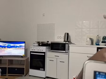 location appartement 06 juillet au 19 août 1400 euros