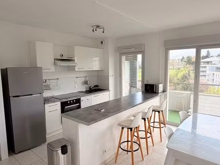 appartement t3 meublé avec terrasses et parking