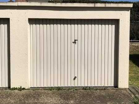 garage à louer