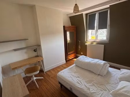 chambre meublée