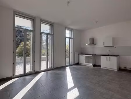 appartement 3 pièces 64 m²