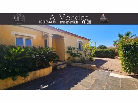 villa de plain pied en 4 faces sur 425 m2 de terrain