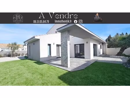 villa d 'architecte de 123m2 sur vias.