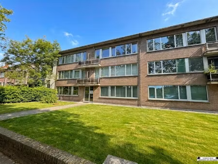 commercieel te koop in hoboken met 2 slaapkamers