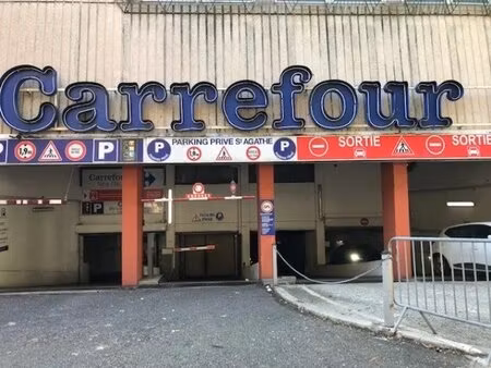 location parking nice 06300