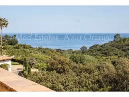 spacieuse villa dans un domaine fermé - vue mer