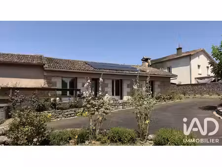 maison de campagne à celle-lévescault (86600)