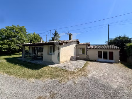 villa au calme et lumineuse  en position dominante