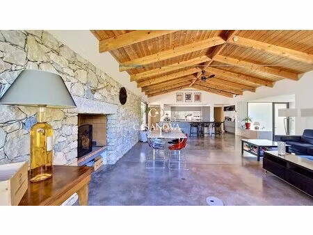 villa d'architecte - 5/6 chambres - de 265 m2  piscine dépendance  garage 100 m2...