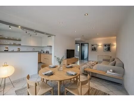 appartement t4 traversant 84 m² - balcon  ascenseur et parking