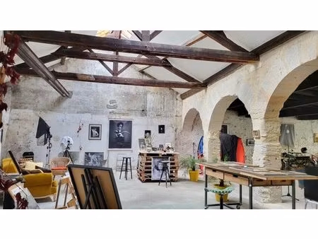 24000 perigueux maison divisée en 2 apparts f2 et f3 et atelier professionnel artistique..