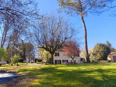 maison de campagne avec appartement et double garage