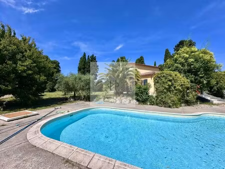 villa avec piscine