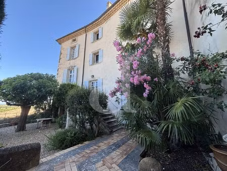demeure patricienne du xvi? siècle sur les remparts avec pisc