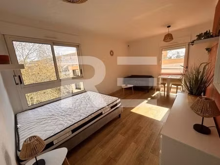 studio lumineux de 21 m2 à nîmes