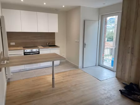 appartement t2 de 43 m2 - unieux