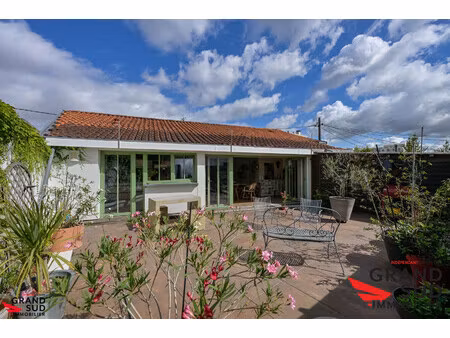 maison avec terrasse et garage