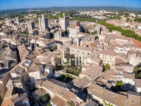 appartement t2 avec terrasse privative – centre historique d’uzès