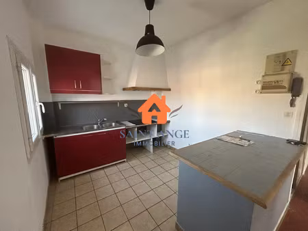 location appartement 2 pièces 40 m² à la crau (83260)
