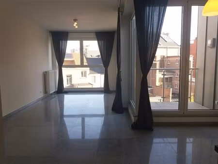 ruim appartement met terras