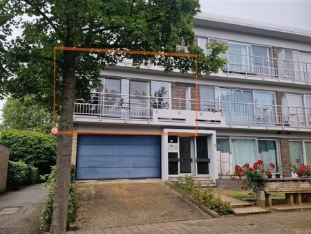 gunstig gelegen appartement met terras en garagebox.