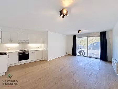 gelijkvloerse studio vlakbij zeedijk