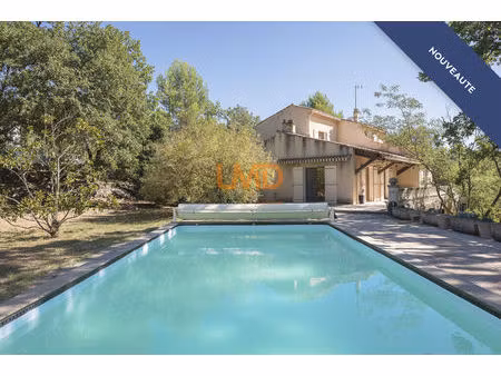 maison familiale avec piscine sur 3900m2 arborés plein sud