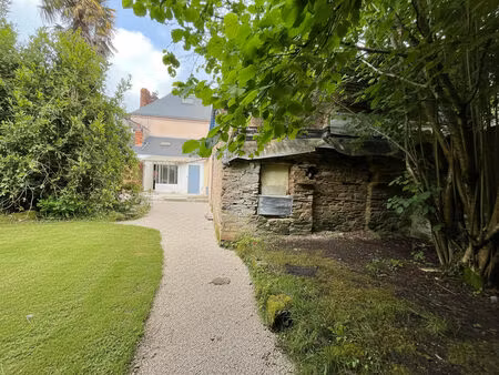vente maison 7 pièces  210.00m²  paulx