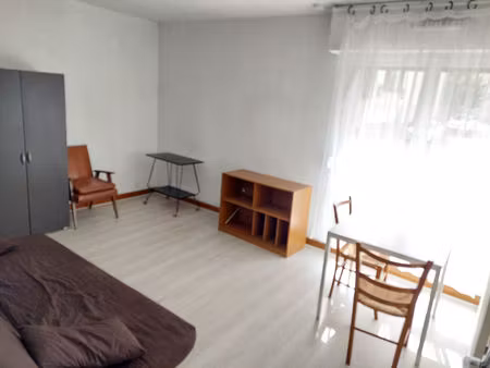 studio meublé - macon proche place gardon - 21 m2