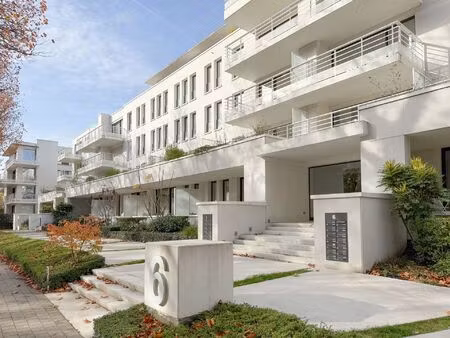 appartement à vendre avec terrasse et 2 chambres   watermael-boitsfort (vbe31331)