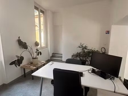 local commercial - narbonne