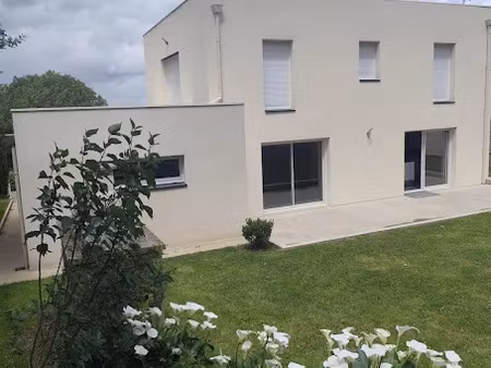 vente maison 6 pièces 170 m² à saint-ouën-des-toits (53410)  293 990 €