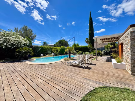 élégante villa d'architecte t5 de 169 m2 avec piscine