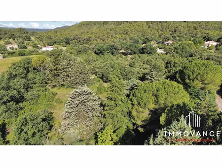 terrain constructible de 1000m²