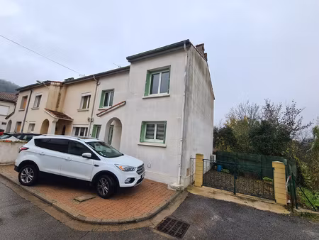 a louer villa 5 pièces avec jardinet et parking clermont l h