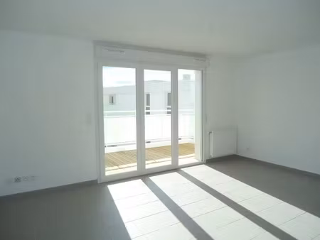 location appartement 3 pièces 59 m² à blagnac (31700)