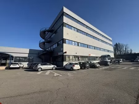 location bureaux 140 m²