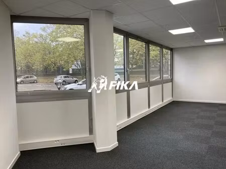 location bureaux 90 m² à 1 216 m²