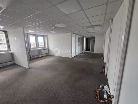 location bureaux 38 m² à 408 m²