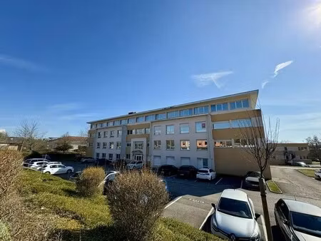 location bureaux 107 m²