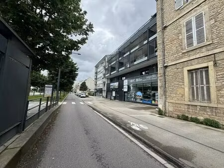 location bureaux 277 m²