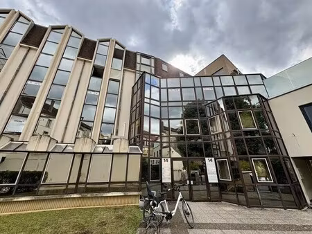 location bureaux 98 m² à 686 m²