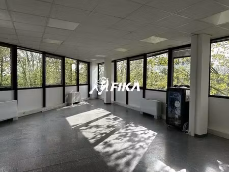 location bureaux 185 m²