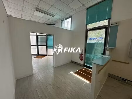 location bureaux 61 m²