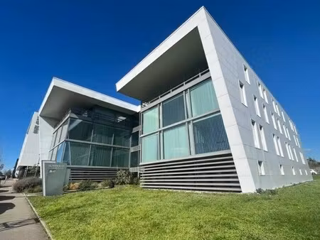 location bureaux 225 m²