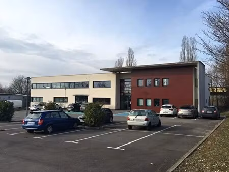 location bureaux 87 m²