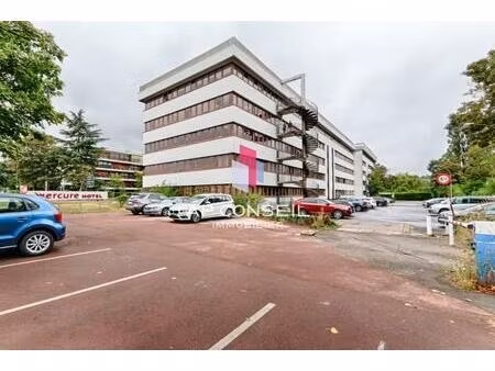 location bureaux 70 m² à 1 019 m²