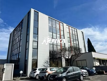 location bureaux 179 m²