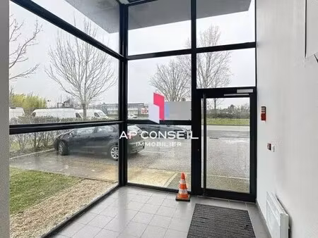location local d’activités elancourt 78990 515m²