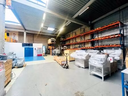 vente local d’activités trappes 78190 620m²